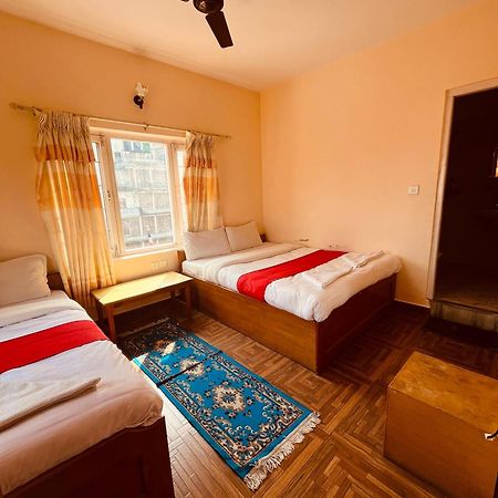 Hotel Global Inn Pokhara Exteriör bild